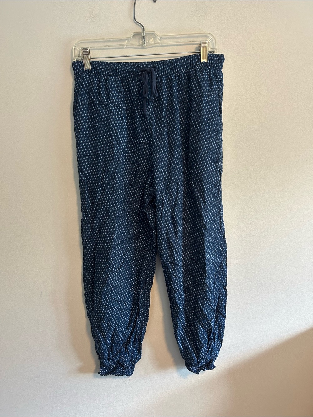 aerie small Navy Blue Floral Print flowy joggers